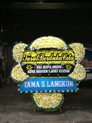 Papan Bunga Duka di Mokoni